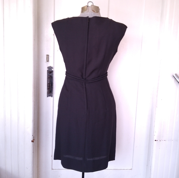 VINTAGE 1960s LESLIE FAY Black Dress with Large Beaded Cluster Buttons - Picture 4 of 9